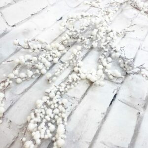 54in Snow White Berries Garland 81284 (2)