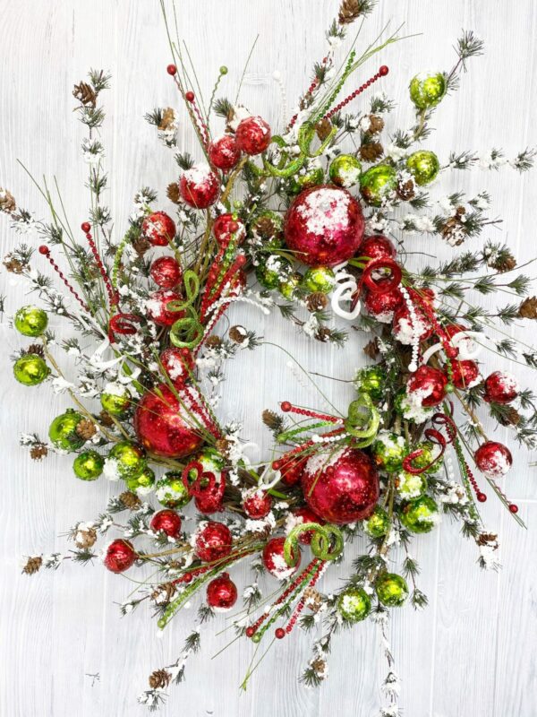 Christmas Red and Green Ball Wreath (7)