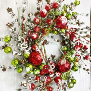 Christmas Red and Green Ball Wreath (4)