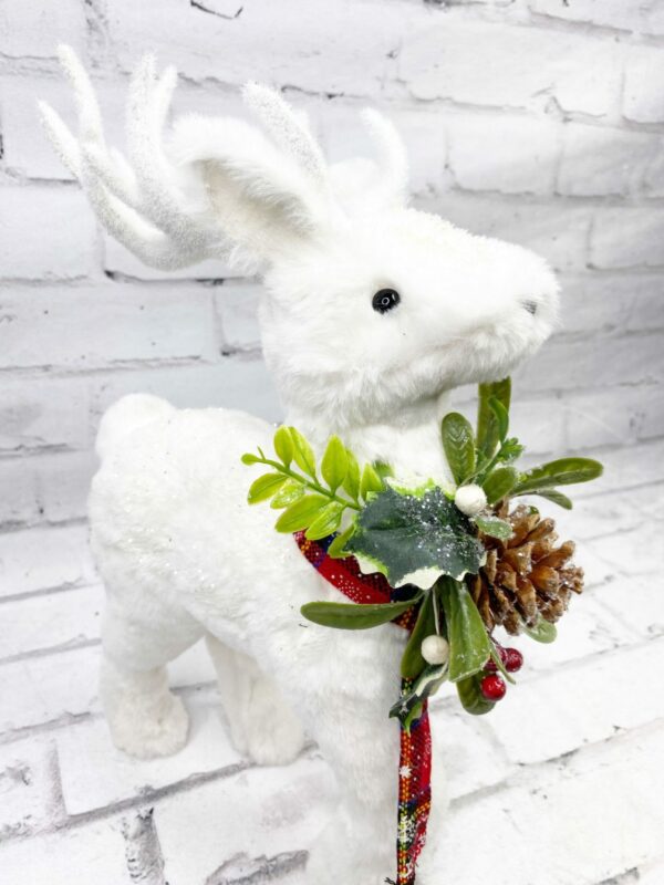 4x9x14_Decor Deer w pinecone Berry 85166WT (4)