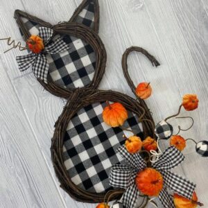 Plaid Kitty Cat Door Hanger