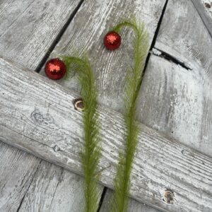 Red Green Furry Curl Ball Spray 85507RDGN