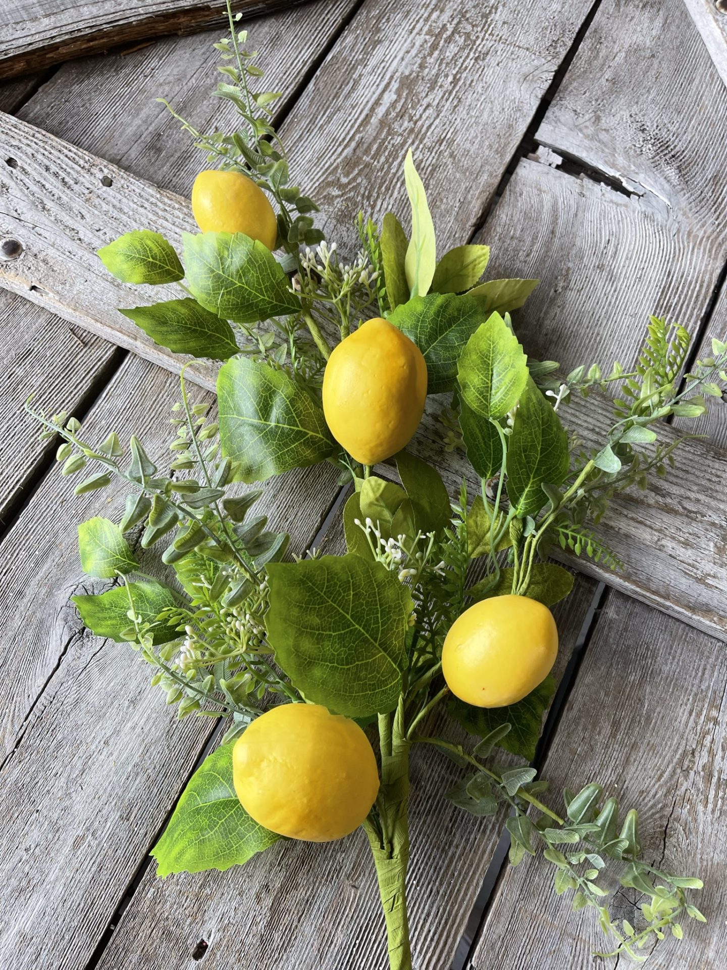 Large Lemon Stem - Kelea's Florals