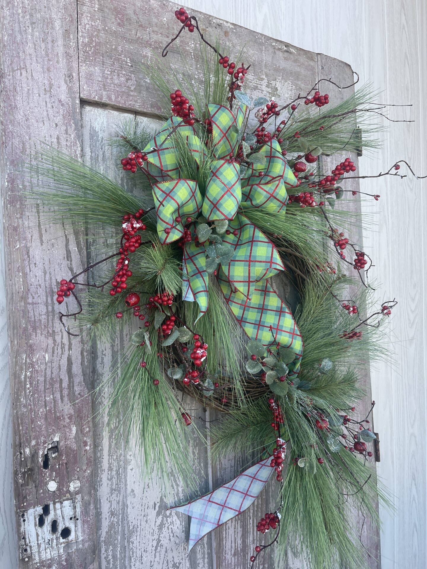 KDS Tutorial Christmas Berry Wispy Wreath Supply List - Kelea's Florals