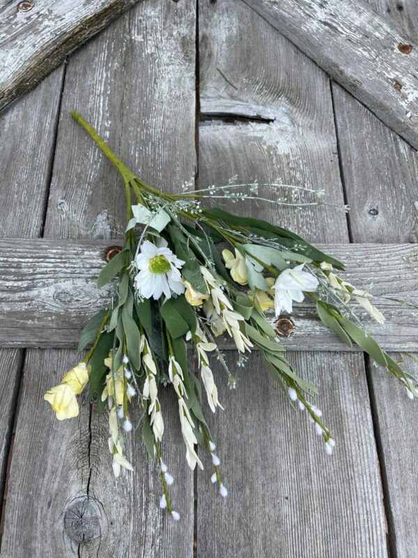 Cream Mixed Daisy Bush 62385-CR