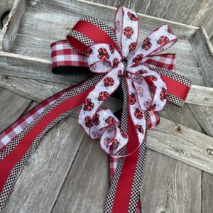 How To Make a Full Bow for a Wreath Ladybug Bow