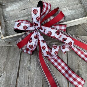 How To Make a Full Bow for a Wreath Ladybug Bow
