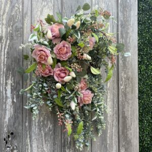 Bridgerton-Inspired-Wreath-with-Subsription-Boxes-1