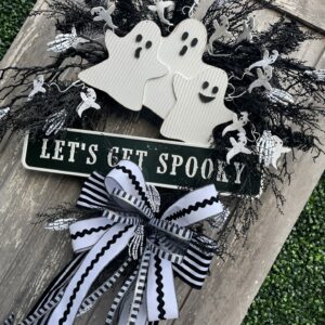 Get Spooky Ghost Wreath