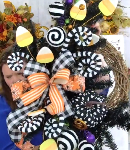 Simple Halloween Wreath