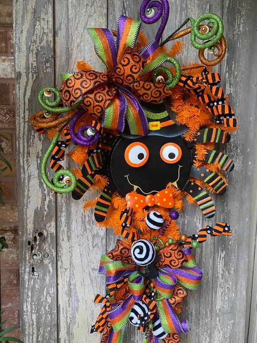 Spider Lawn Ornament into a Wreath