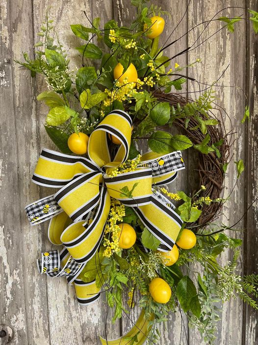 Easy Lemon Wreath