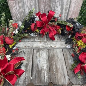 Creepy Elegance Garland