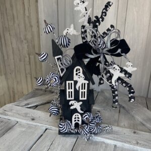 Haunted House Table Sitter