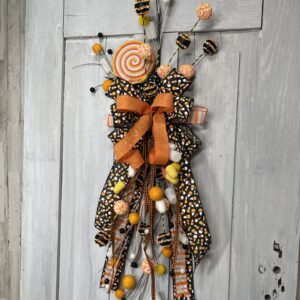 Sweet Trick or Treat Easy Cluster Swag