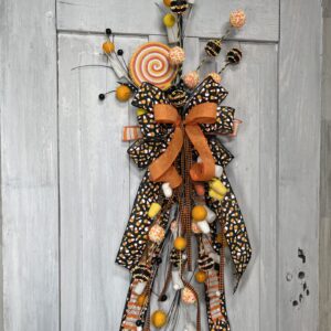 Sweet Trick or Treat Easy Cluster Swag