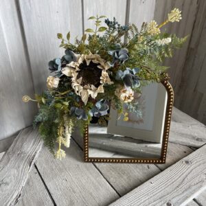 Teal Floral Frame Clip
