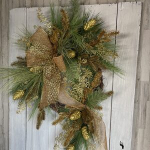 Gold Classic Christmas Wreath