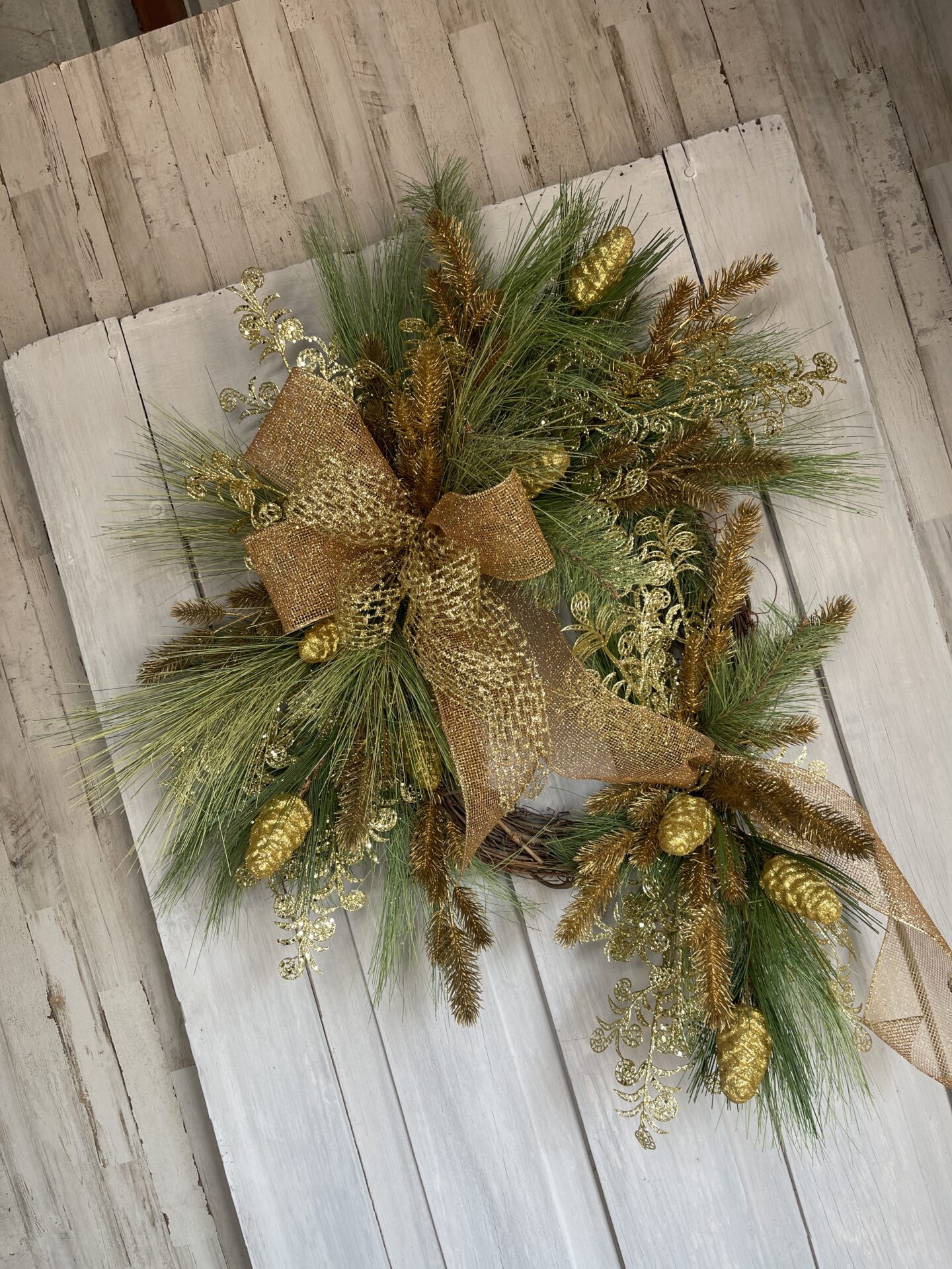 KDS Tutorial Gold Classic Christmas Wreath Supply List - Kelea's Florals