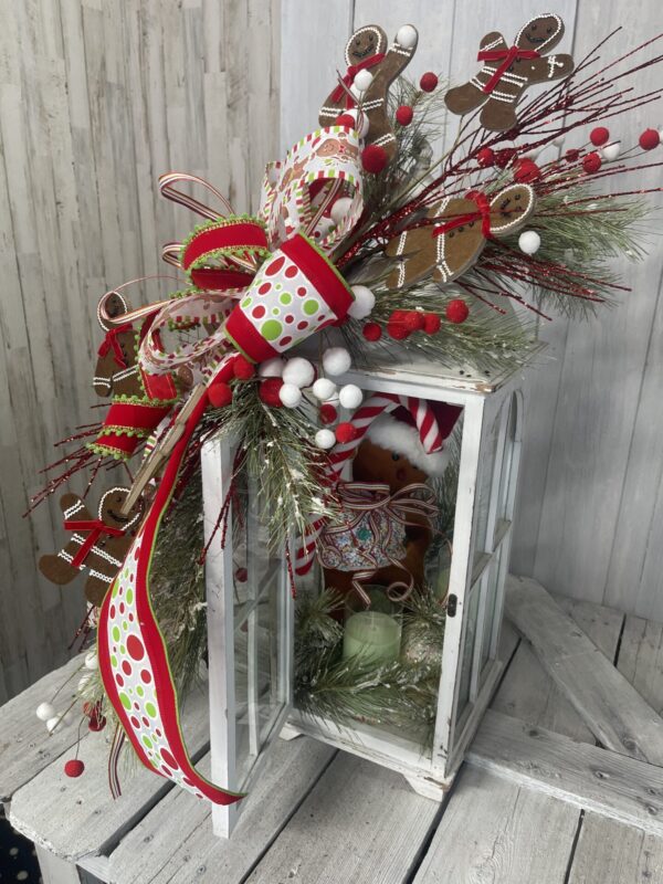 Gingerbread Lantern and Swag
