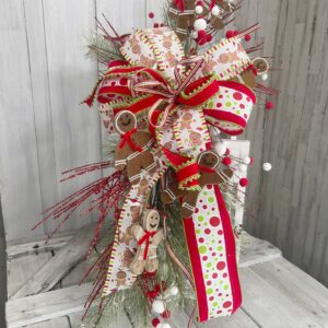 Gingerbread Lantern and Swag