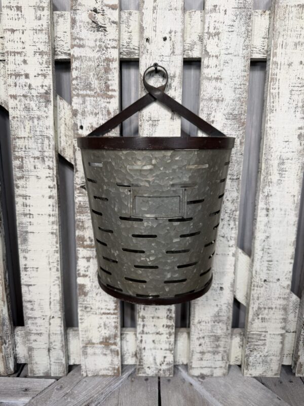 3828960_large Flat Back Metal Container
