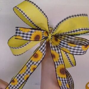 Simple Bow for a Wreath