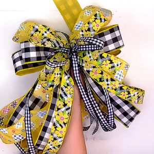 Layered Bow with Long Tails
